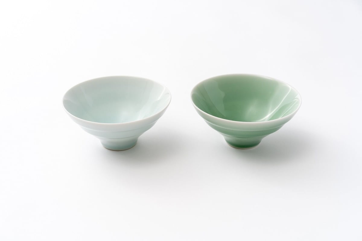 【 奈べ嶋 古陶磁大丼 】　鍋島青磁　桐箱付き　蔵出し品　　　N0605D 鍋島 青海波宝尽くし文 大盃 | かぜとゆきオンラインショップ