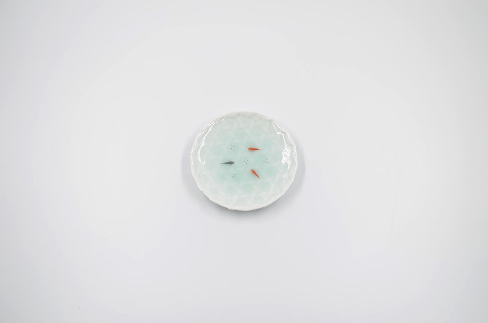 青白いエビ模様の飾皿 青白いエビ模様の飾皿 青白いエビ模様の飾皿