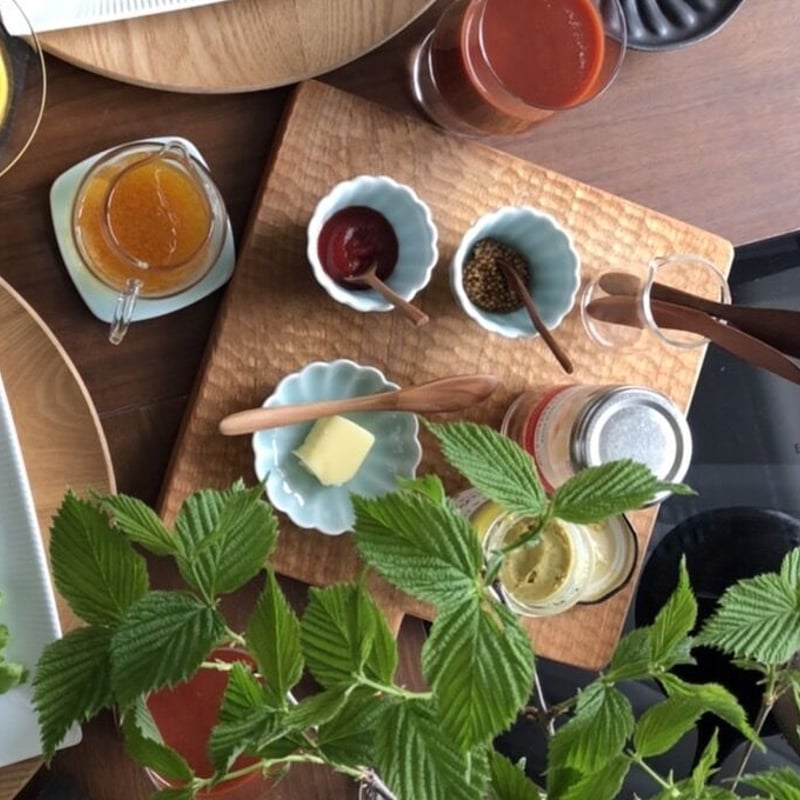 鍋島青磁菊豆皿 | 鍋島 虎仙窯オンラインストア