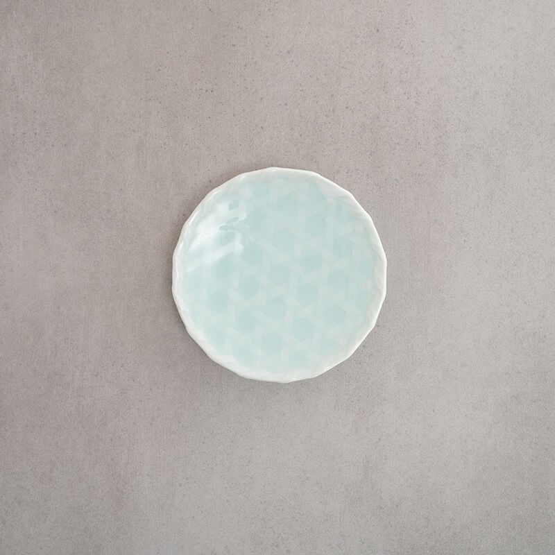 青白磁籠目4寸皿 | 鍋島 虎仙窯オンラインストア