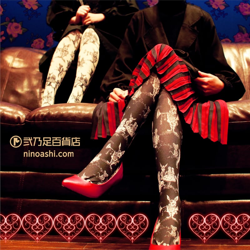 黒ラメ　ディズニー色々4段のお重箱★レア★★ 黒ラメディズニー色々4段のお重箱☆レア