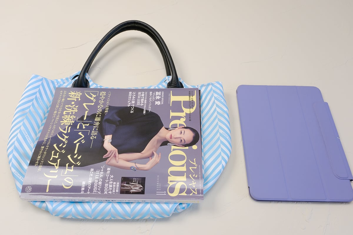 イタリア製ポリエステル服地 ブルーに白の斜めストライプのトート
