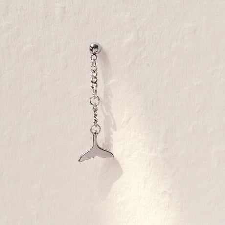 1pc フォーミルピアス イヤリング　ASMAMA 正規品 TXT ヨンジュン 着用モデル