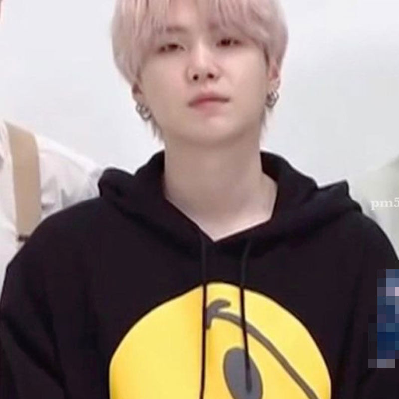 BTS MOS ON:E ユンギ SUGA 着用 アノラック　新品　フリーサイズ BTS MOS ON:E ユンギ SUGA 着用 アノラック 新品 フリーサイズ LE2