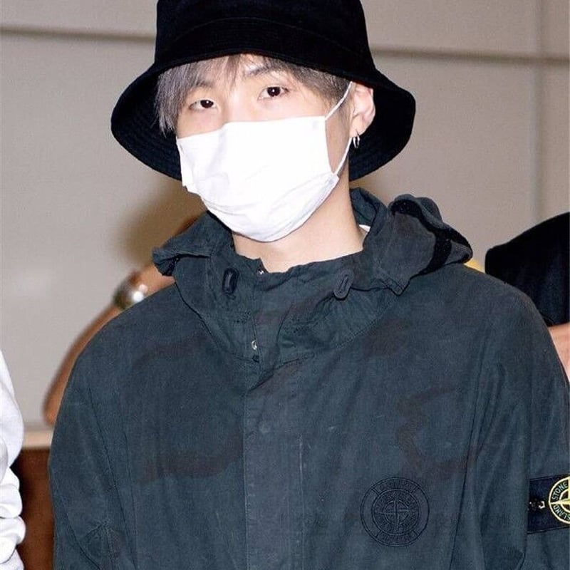 2color プレーンバケットハット BTS V SUGA 着用モデル | 日本未