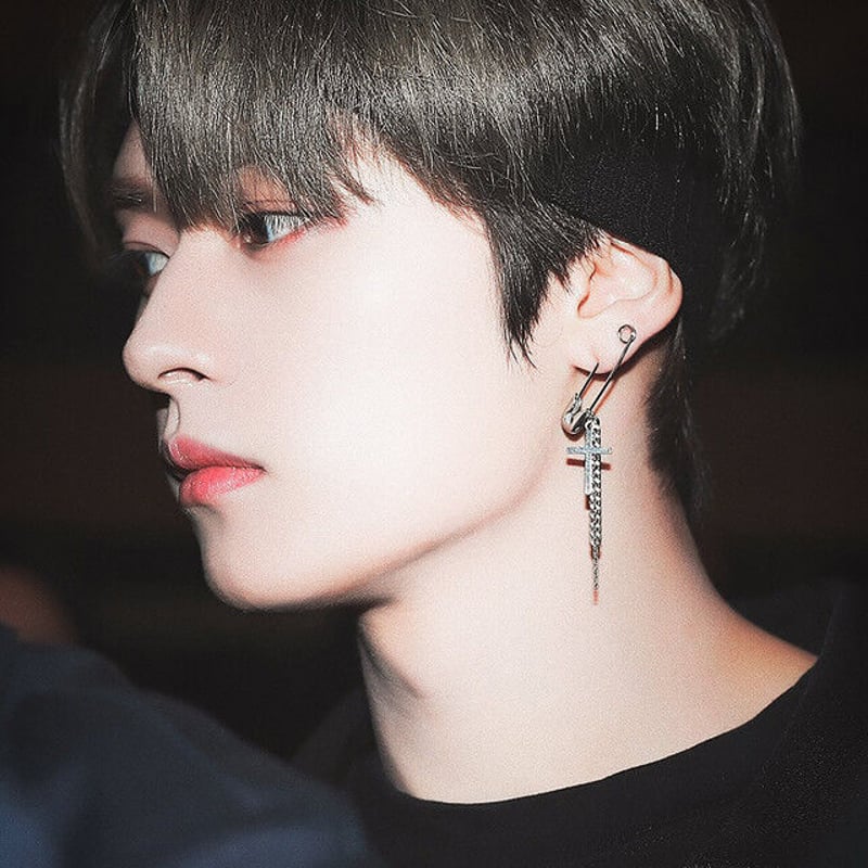 2type ピンクロスピアス ASMAMA 正規品 StrayKids Lee Know リノ