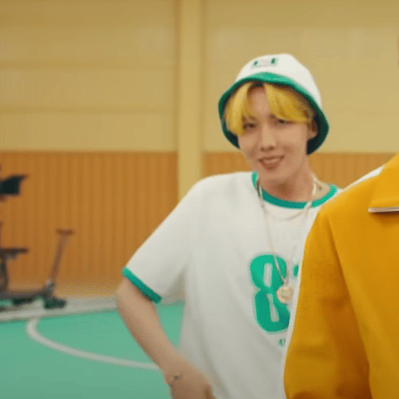 テニスバケット Casablamca 正規品 BTS J-HOPE ホソク ホビ MV BUT