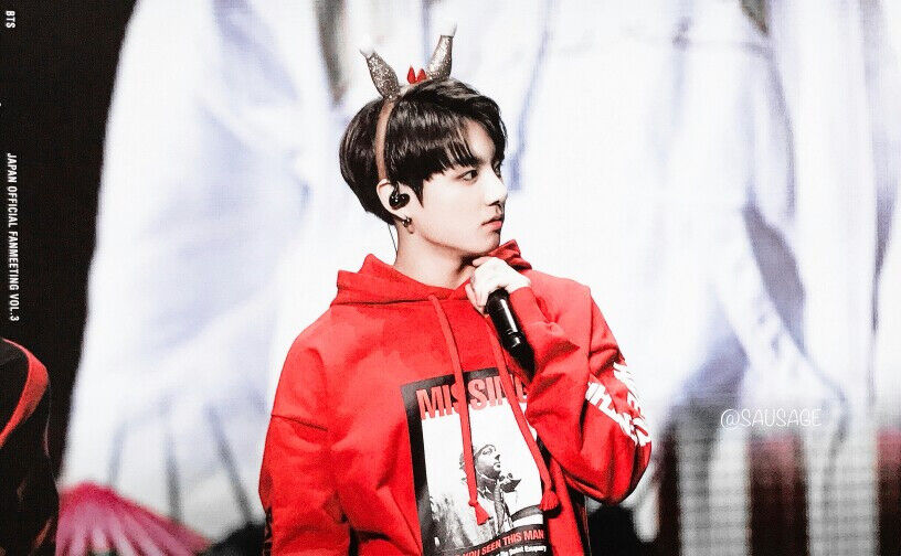 ジョン・グク　公式パーカー BTS ジョングク ARMYST ZIP-UP HOODY パーカー グク 白 - メルカリ