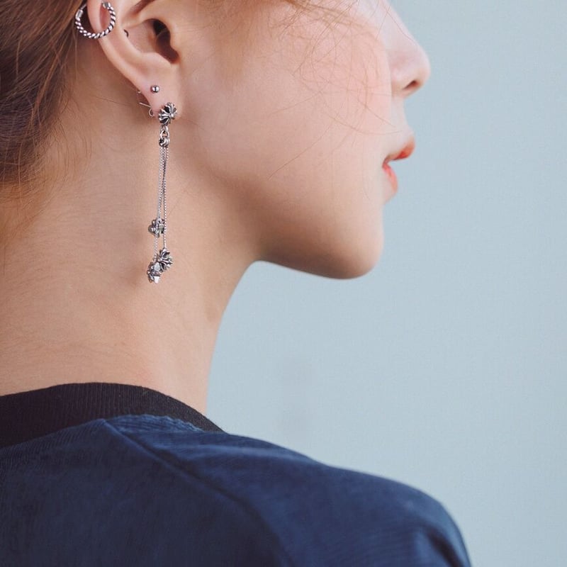 SEVENTEEN 8thピアスHOSHI 2pc 1pair 2color ナットピアス SEVENTEEN ホシ HOSHI 着用