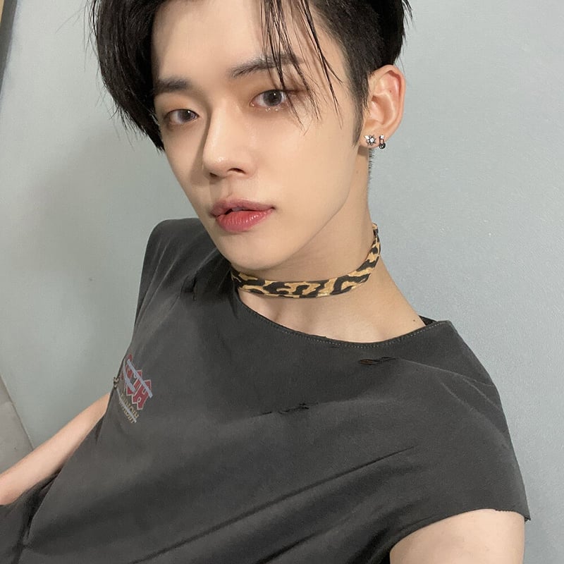 1pc 片耳 タミスピアス ASMAMA 正規品 TXT ヨンジュン 着用モデル