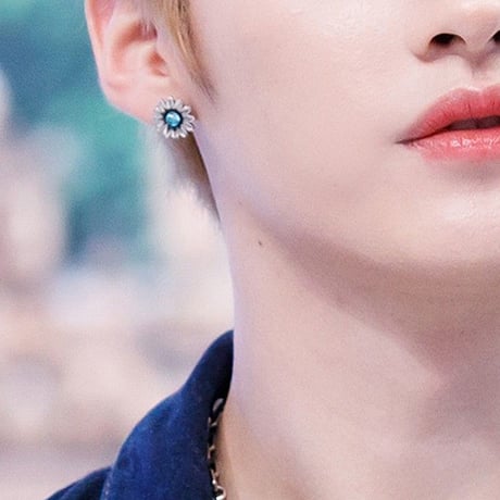 2pc 1pair ブルーミング ピアス ASMAMA 正規品 Straykids リノ 着用モデル