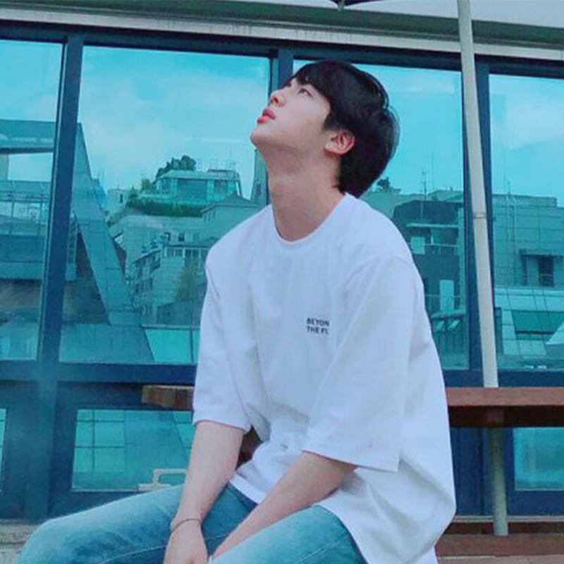 【BTSジン着用・レア品】Balenciaga スウェットシャツ BTS着用 BTSジン着用・レア品】Balenciaga スウェットシャツ BTS着用