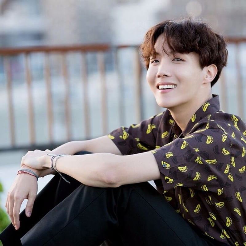 2set BTS J-HOPE ホソク ホビ 着用モデル シルバーチェーンポール