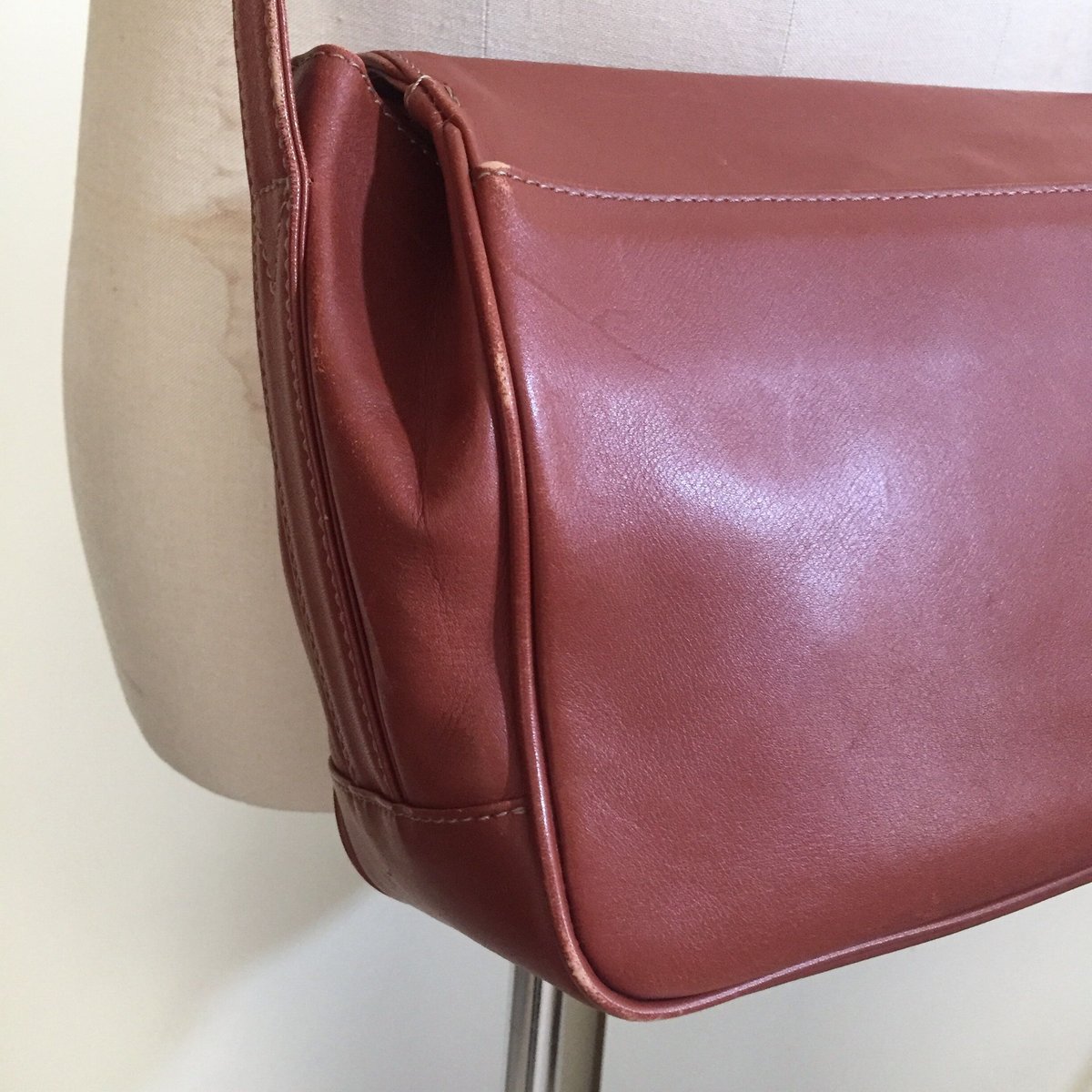 im MIYAKE DESIGN STUDIO レザーショルダーバッグ | murase mo