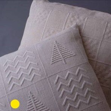 白糸刺繍「白い木たちのクッション」【刺繍キット】