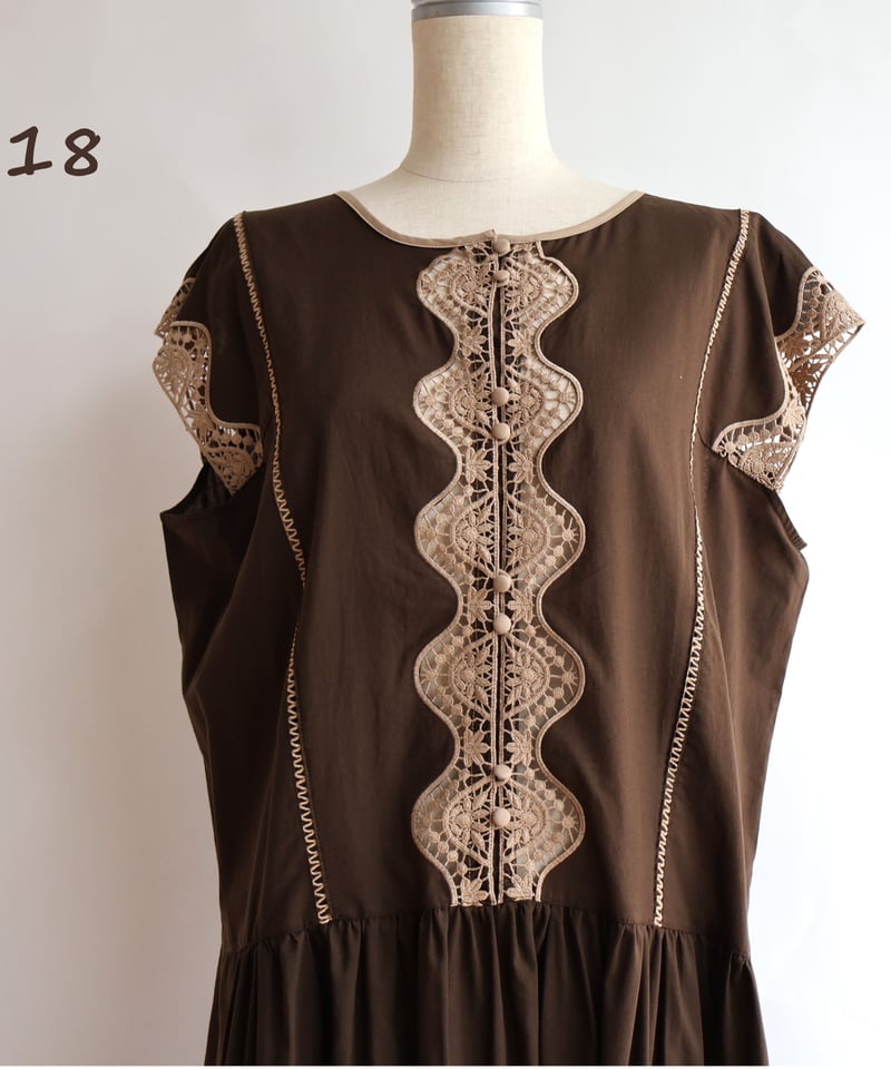 [注文上昇] レタリング ベルテッド 配色 ワンピース(2 COLOR) etre relie】バイカラーレース刺繍2WAYワンピース* 153611