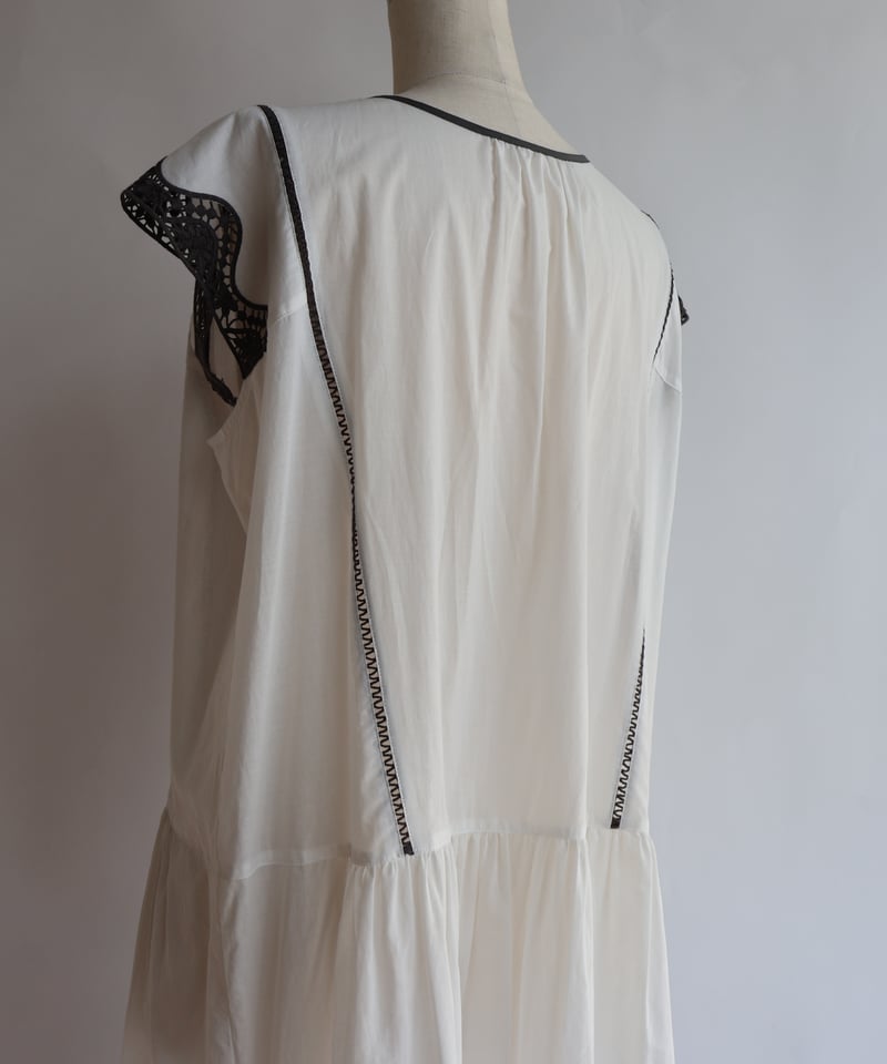 etre relie】バイカラーレース刺繍2WAYワンピース* 153611