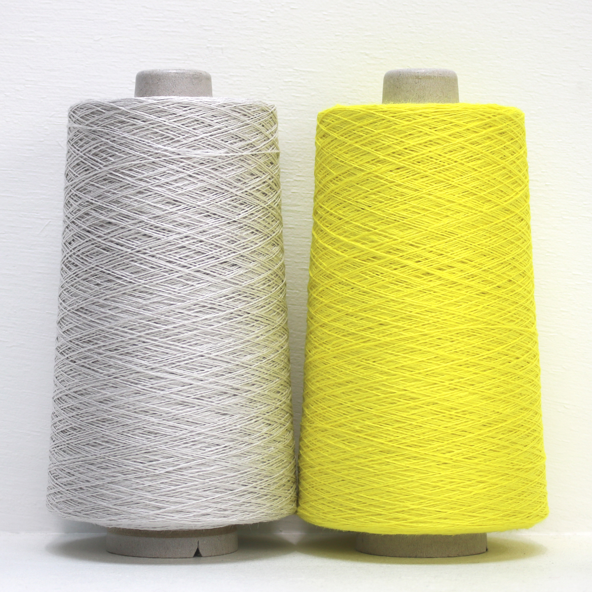 在庫限り】 Fine Linen / 1/8.7NM (極細) / 300g (約2,600