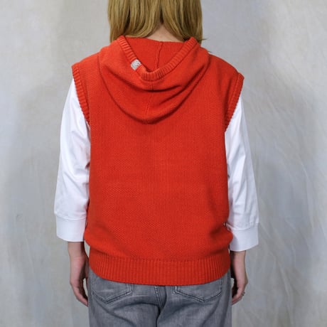 AZ-02-006 コットンウール フードベスト：Vermilion