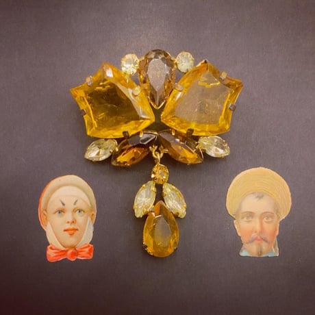 vintage brooch ( 1960 年代）
