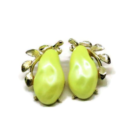 BSK Signed vintage fruit clip on earring  ( 1960s )