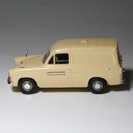 【CORGI】 FORD ANGLIA VAN LONDON TRANSPORT