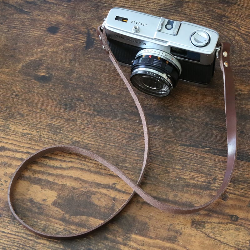 OLYMPUS】 TRIP 35 フィルムカメラ（分解整備済・オリジナルストラップ 
