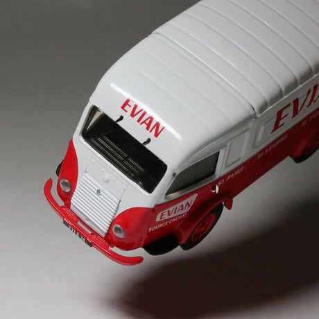 【CORGI】RENAULT 1000kg EVIAN