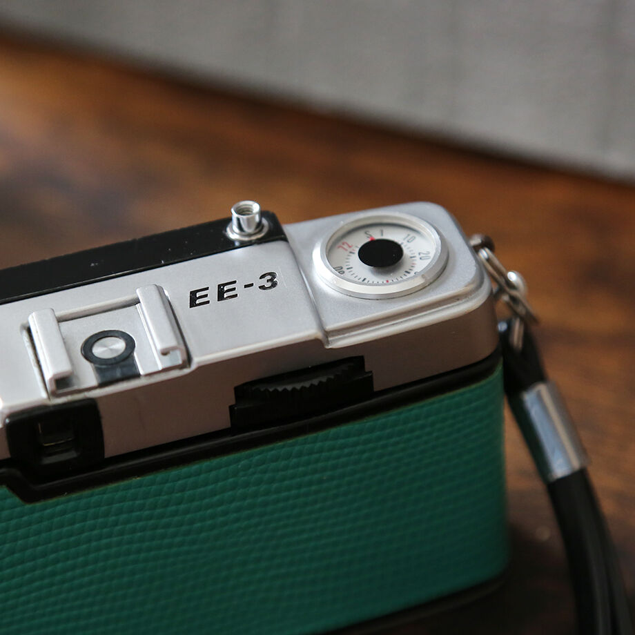 整備済・完動品】 OLYMPUS PEN EE-3 深緑-