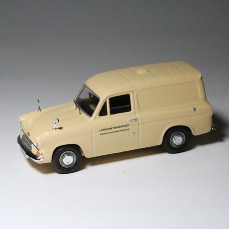 【CORGI】 FORD ANGLIA VAN LONDON TRANSPORT