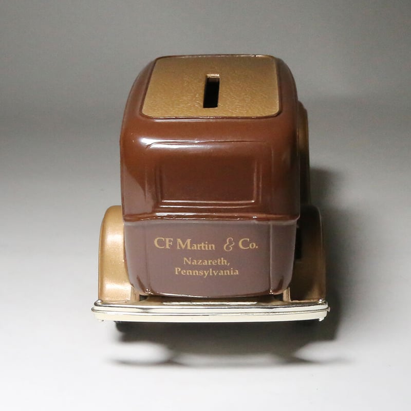 Ertl Collectibles】FORD PANEL TRUCK 1932 Martin