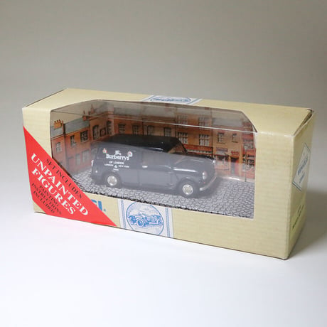【CORGI】MORRIS MINI VAN BURBERRYS