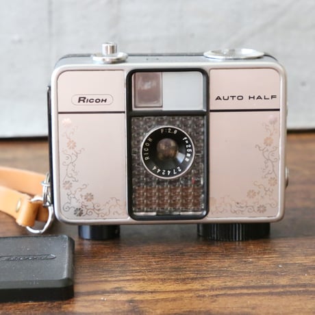 【RICOH】 AUTO HALF E フィルムカメラ（分解整備済・オリジナルストラップ・no01）