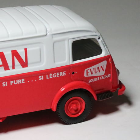 【CORGI】RENAULT 1000kg EVIAN