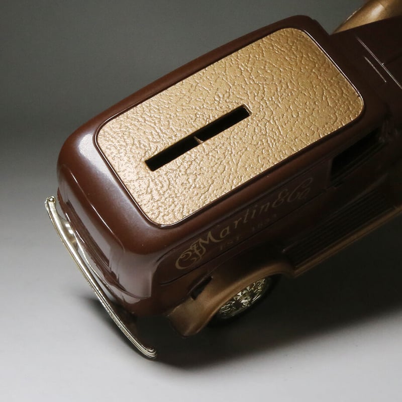 Ertl Collectibles】FORD PANEL TRUCK 1932 Martin