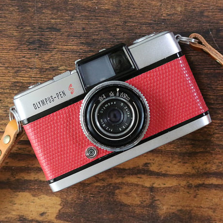 【OLYMPUS】 PEN S 3.5フィルムカメラ（分解整備済・レッドリザード貼り革・オリジナルストラップ・no52）