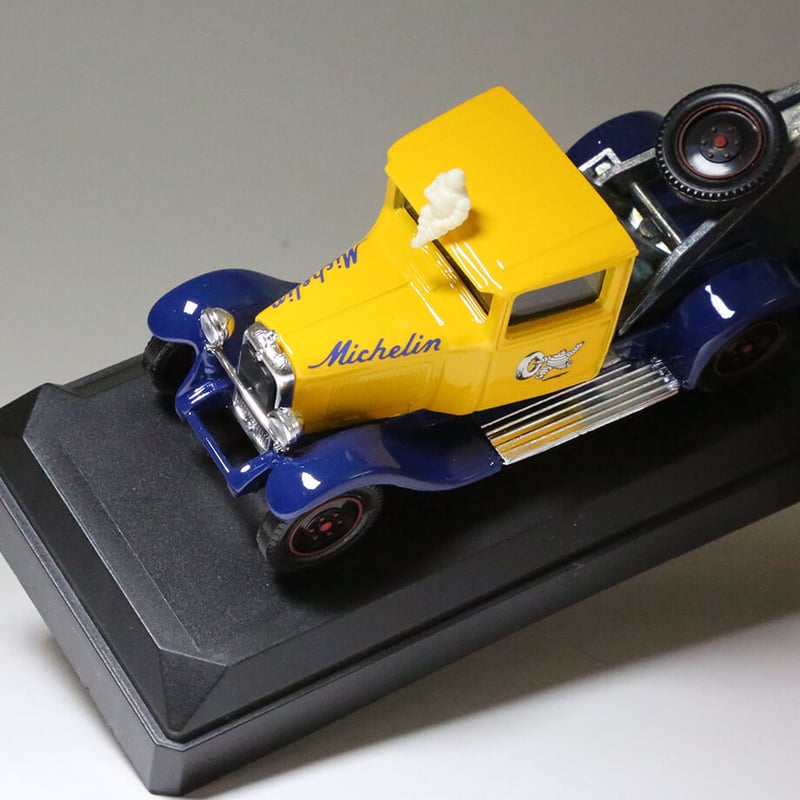 1/24 シトロエン C4 リムジン 1930 (ベージュ/ブラウン) VEREM】CITROEN C4 DEPANNAGE 1930 “MICHELIN ” |