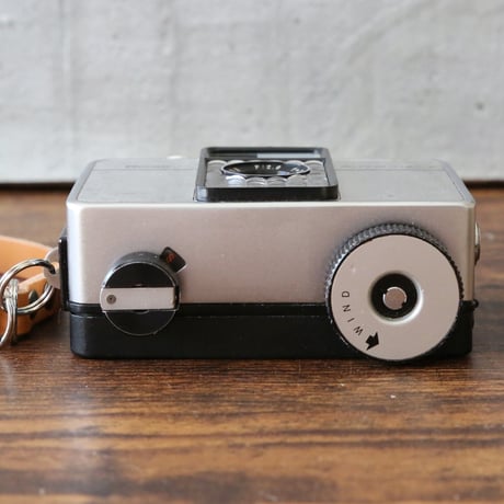 【RICOH】 AUTO HALF E フィルムカメラ（分解整備済・オリジナルストラップ・no01）