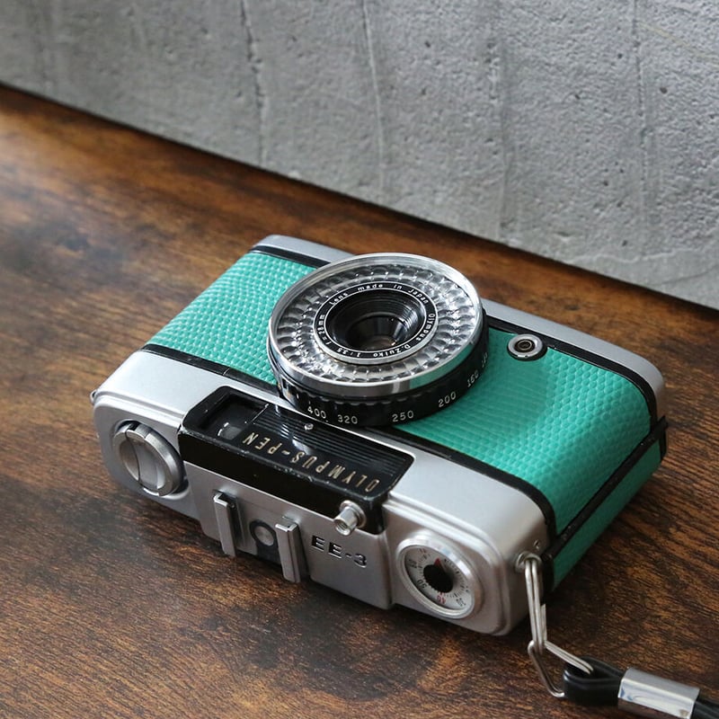 OLYMPUS】 PEN EE-3 フィルムカメラ（分解整備済・ライトグリーン貼り