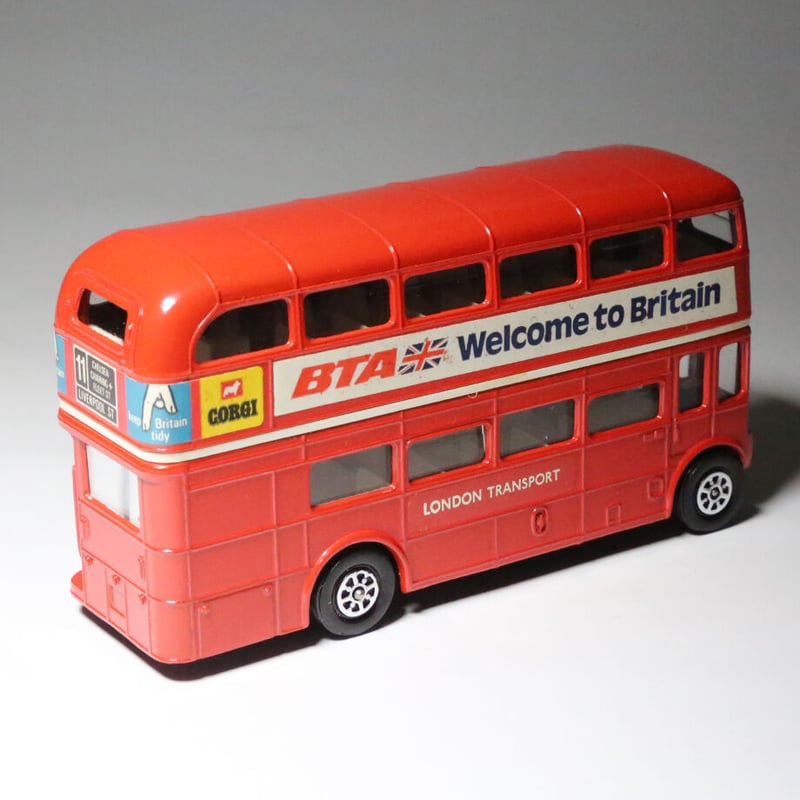 CORGI】London Routemaster Bus | Dear Prudence／デ