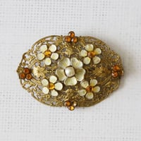 ブローチ（花・フェイクパール）