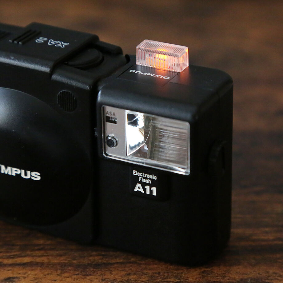 OLYMPUS】 XA2 フィルムカメラ（分解整備済・フラッシュA11付属・no01