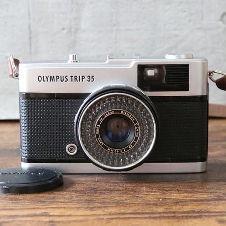 【OLYMPUS】 TRIP 35 フィルムカメラ（分解整備済・オリジナルストラップ・no40）