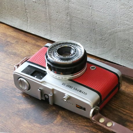 【OLYMPUS】 TRIP 35 フィルムカメラ（分解整備済・レッドリザード貼り革・オリジナルストラップ・no30）