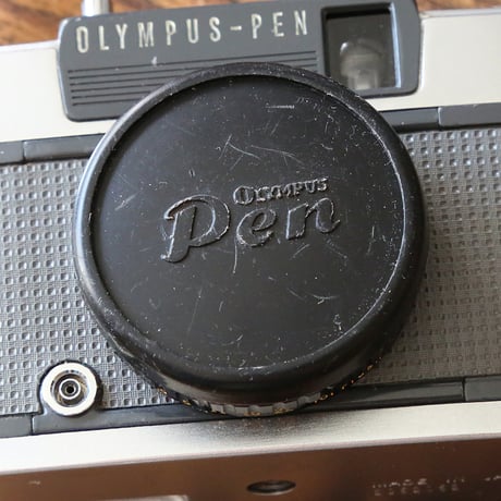 【OLYMPUS】 PEN EE-2 フィルムカメラ（分解整備済・オリジナルストラップ・no40）