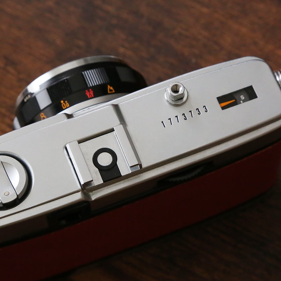 OLYMPUS】 TRIP 35 フィルムカメラ（分解整備済・レッドリザード