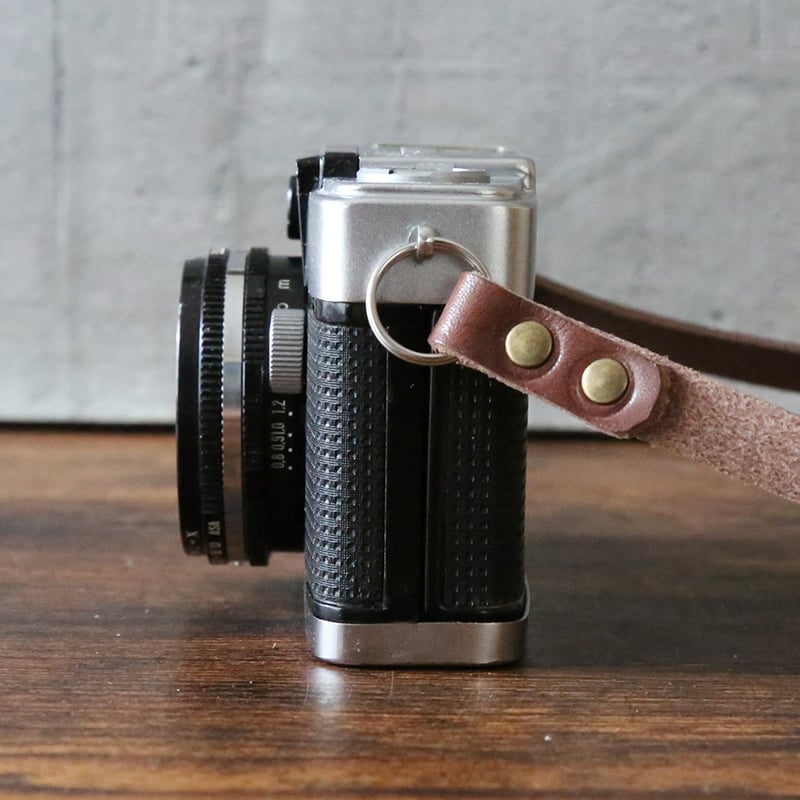 OLYMPUS】 PEN D3 フィルムカメラ（分解整備済・オリジナルストラップ