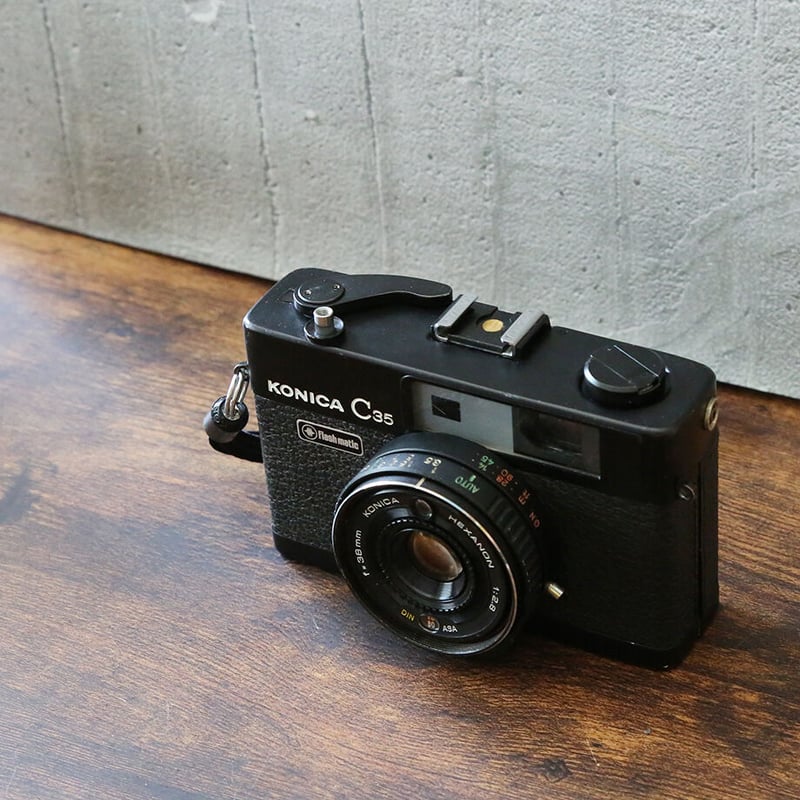 美品 整備済】Konica C35 Flash Matic 35mm カメラ-