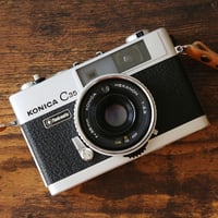 【KONICA】 C35 Flash matic フィルムカメラ（分解整備済・オリジナルストラップ・no34）