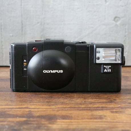 【OLYMPUS】 XA2 フィルムカメラ（分解整備済・フラッシュA11付属・no01）